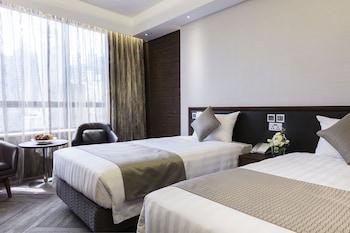 Signature Twin Room