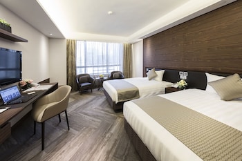 Signature Plus Twin Room
