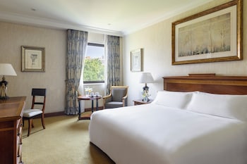 Premium Room, 1 King Bed (Club Lounge Access, Castellana View)