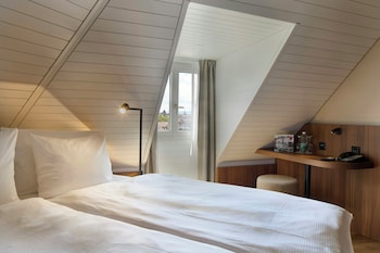 Junior Double Room, City View