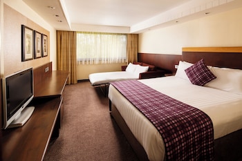 Family Room, Multiple Beds (2 Adults and 1 Child)