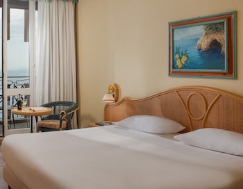 Deluxe Suite, 1 King Bed