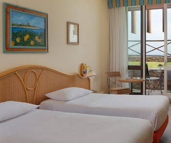 Superior Twin Room (With Rollaway Bed)