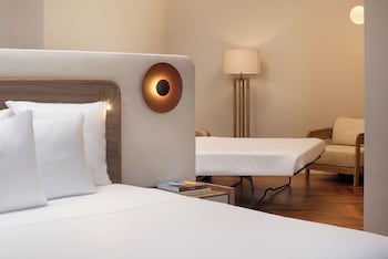 Junior Suite (with View)