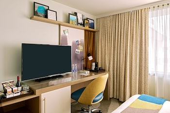Room, 2 Queen Beds, Mobility Accessible
