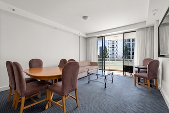 Suite, 1 Bedroom (Low Floor)