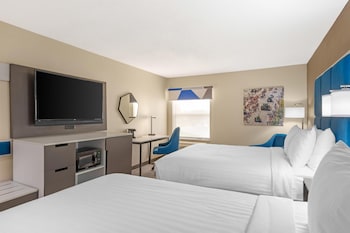 Standard Room, 2 Queen Beds, Non Smoking, Refrigerator & Microwave