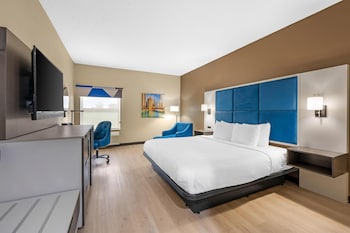 Standard Room, 1 Queen Bed, Accessible, Refrigerator & Microwave