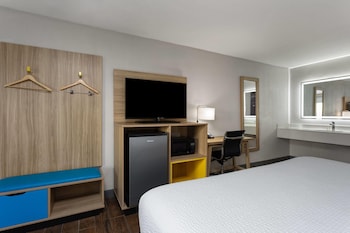 Deluxe Room, 1 King Bed, Non Smoking