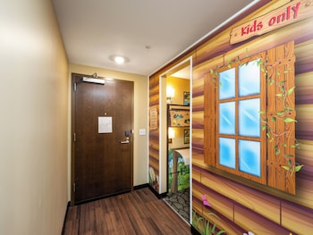 Club Room