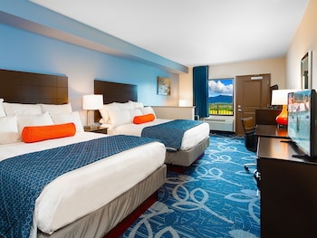 Family Room, Balcony, Poolside