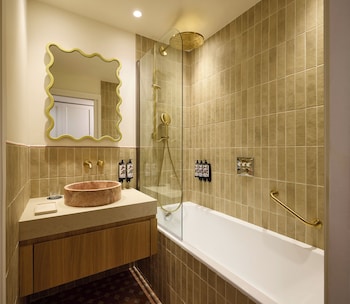 Deluxe Twin Room, Pool View