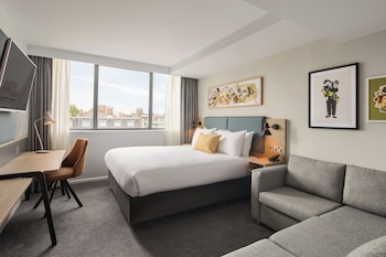 Premium Room, 1 King Bed with Sofa bed