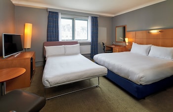 Premium Room, 1 Queen Bed with Sofa bed
