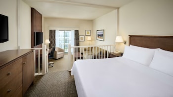 Suite, 1 Queen Bed, Non Smoking, Patio (Atrium View;with Sofabed)