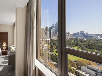 Deluxe Room, 1 King Bed, Harbor View