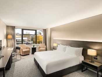 Standard Room, 1 King Bed