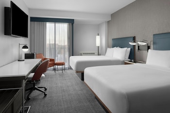 Room, 2 Queen Beds (Hearing Accessible)