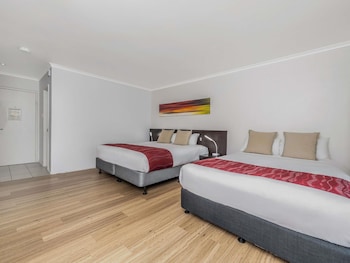 Deluxe Room, 2 Queen Beds
