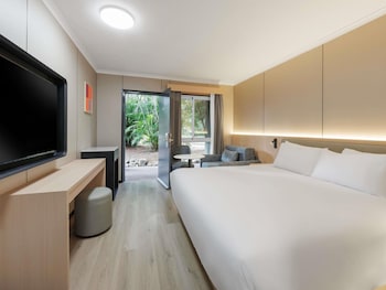 Classic Room, 1 King Bed (Special Access)