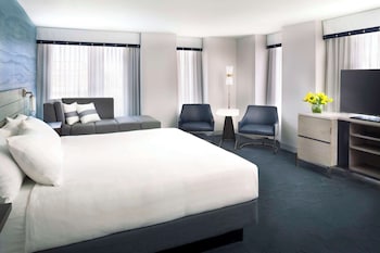 Deluxe Room, 1 King Bed