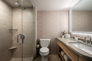 Room, 2 Double Beds, Courtyard View