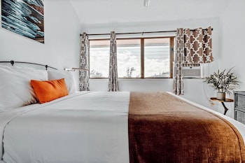 Condo, 2 Bedrooms, Kitchen