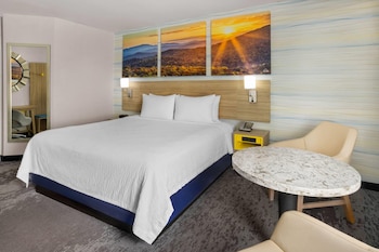 Standard Room, 1 King Bed