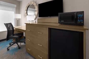 Room, 1 Queen Bed, Accessible, Non Smoking (Mobility)