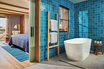 Cabin 1 Bedroom Suite