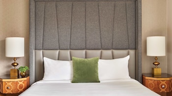 Standard Room, 1 Queen Bed