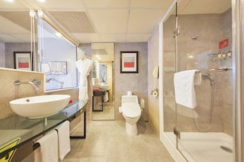 Metro Room