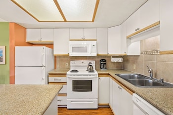 1 Bedroom Standard Suite