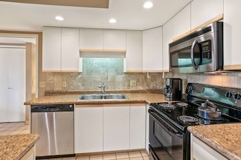 2 Bedroom Partial Ocean View Suite