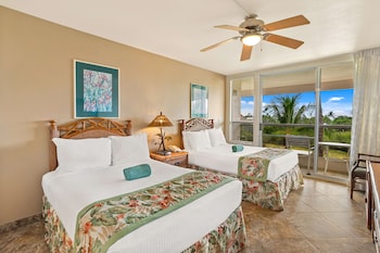 Deluxe Hotel Room