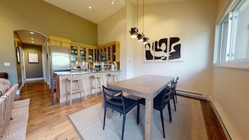 Condo, 2 Bedrooms (Villas 1531)
