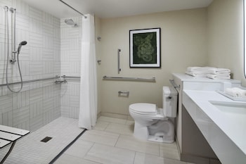 Room, 2 Double Beds (Accessible Shower)
