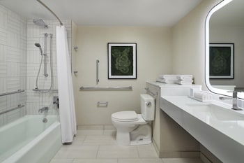 Room, 2 Double Beds (Accessible Tub)