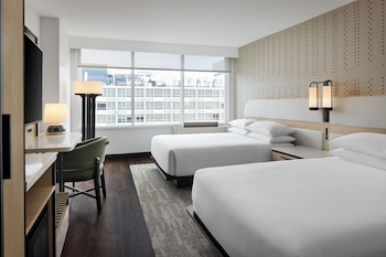 Room, 2 Double Beds (Accessible Tub)