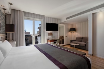 Deluxe Room (Pool)