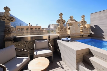 Deluxe Room (Pool)