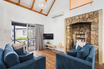 Chalet - 2 Bedroom,1 Bathroom