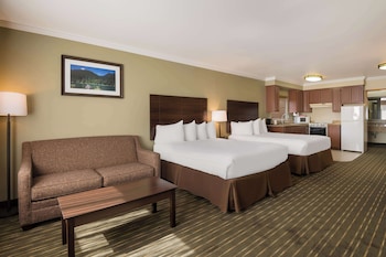 Suite, 2 Queen Beds, Accessible, Bathtub (with Sofabed)