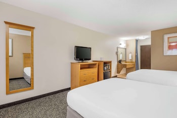 Standard Room, 2 Queen Beds, Accessible, Non Smoking