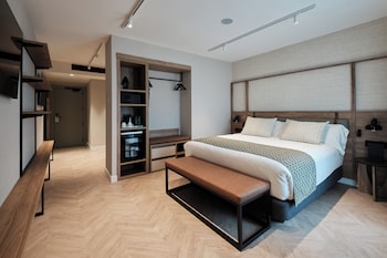 Junior Room (Suite Deluxe)