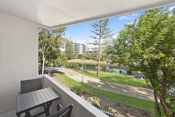 Superior Double Room, 1 King Bed, Balcony, River View