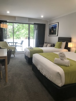 Superior Twin Room, Balcony, River View