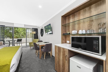 Superior Double Room, 1 King Bed, Balcony, River View