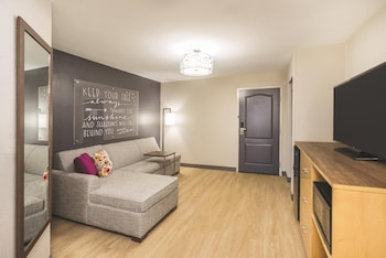 Suite, 1 Bedroom, Non Smoking (2 Rooms)
