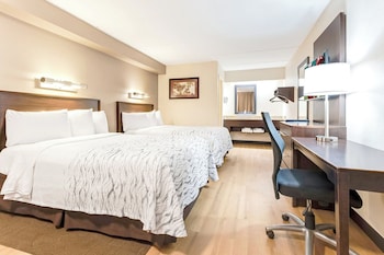 Deluxe Room, 2 Double Beds (Smoke Free)